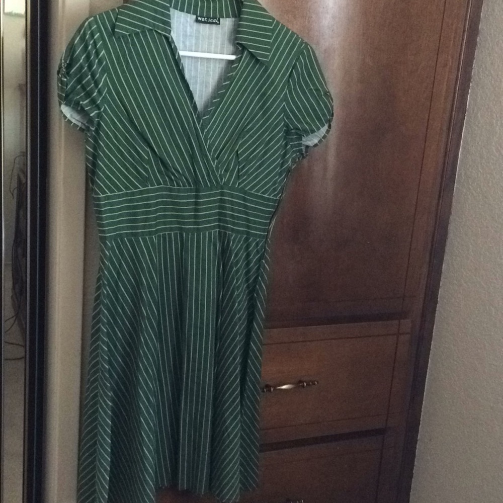 Retro fitting green and yellow striped dress